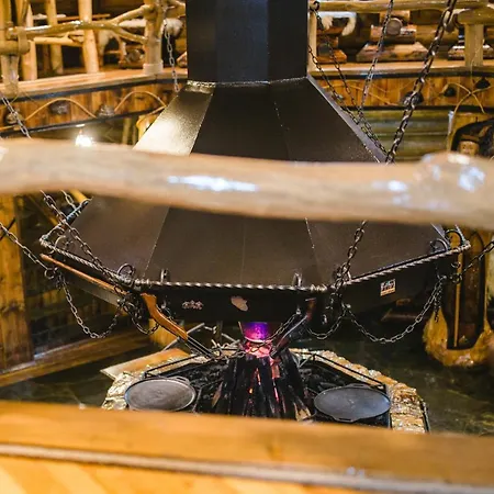 Kolyba Opryshkiv Hotel