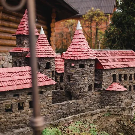 Kolyba Opryshkiv Hotel *