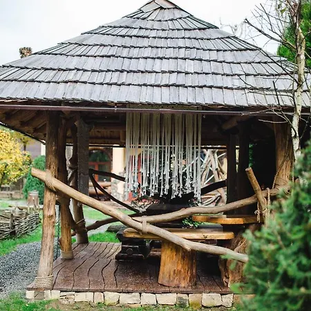 Hotel Kolyba Opryshkiv