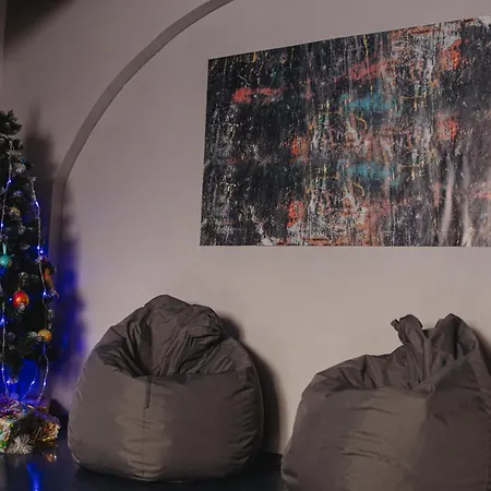 Kolyba Opryshkiv * Nizhneye Selishche