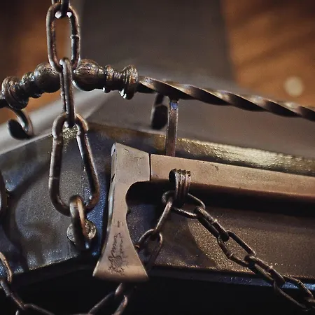 Kolyba Opryshkiv Hotel *