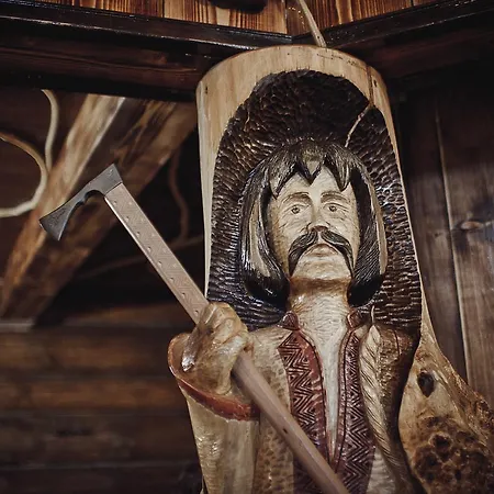Kolyba Opryshkiv *